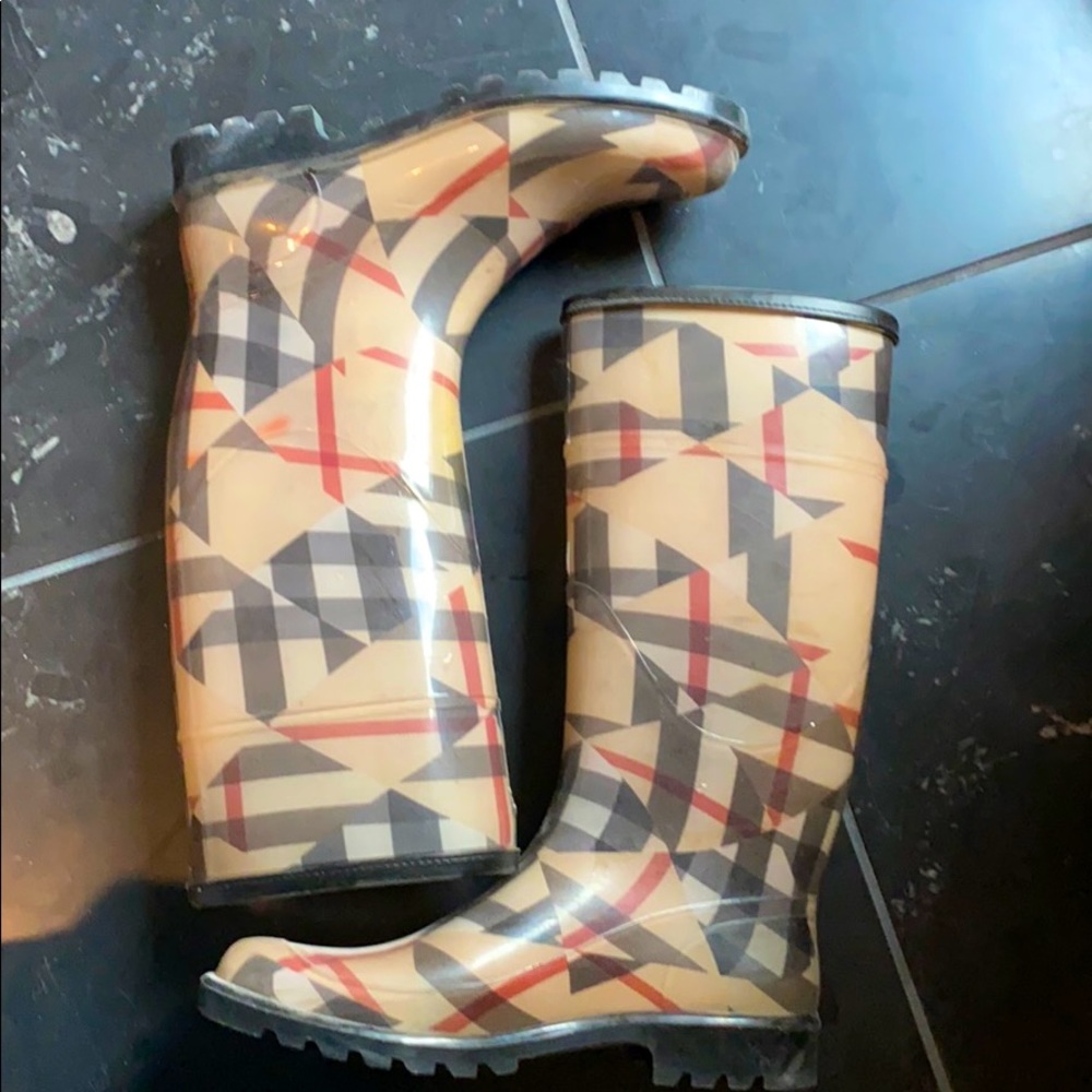 Burberry rainboots